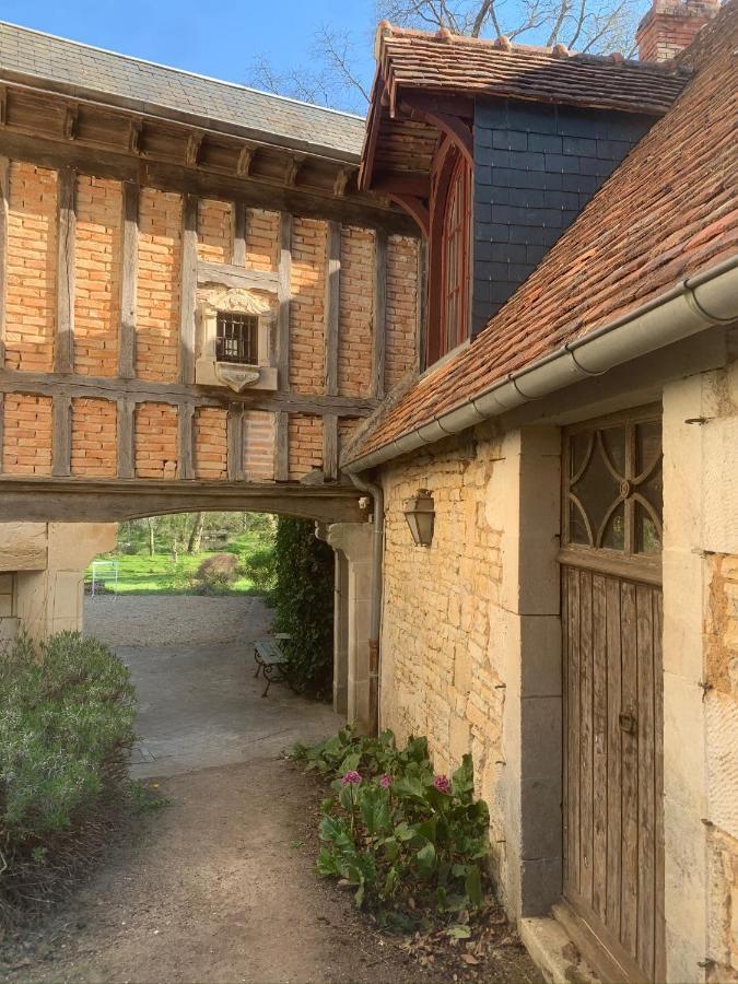 Parc De Lesseps Panzió Meunet-Planches Kültér fotó